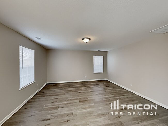 Building Photo - 415 Fox Trot Dr