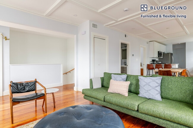 Foto del edificio - 1008 Winthrop Ave