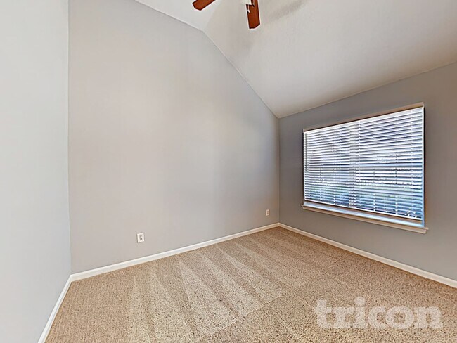 Building Photo - 216 Ernestine Way