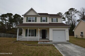Building Photo - 805 Huff Dr