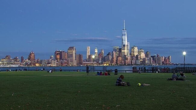 Foto del edificio - 219 Washington St