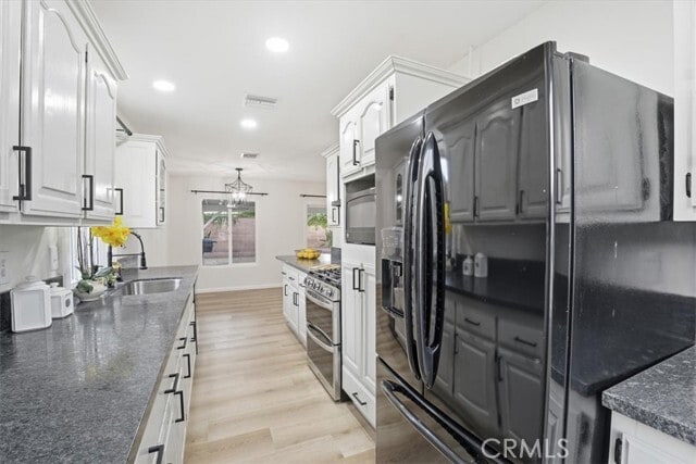 Foto del edificio - 17751 Blythe St