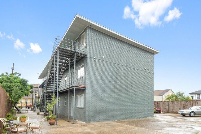 Building Photo - 2013 S Liberty St
