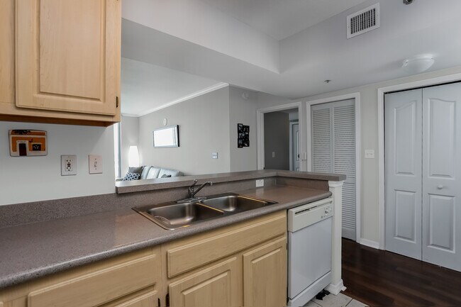 Foto del edificio - 2665 SW 37th Ave