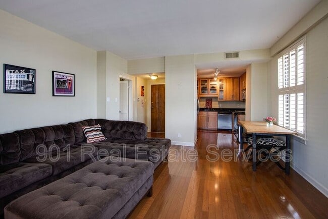 Building Photo - 109 N Main St