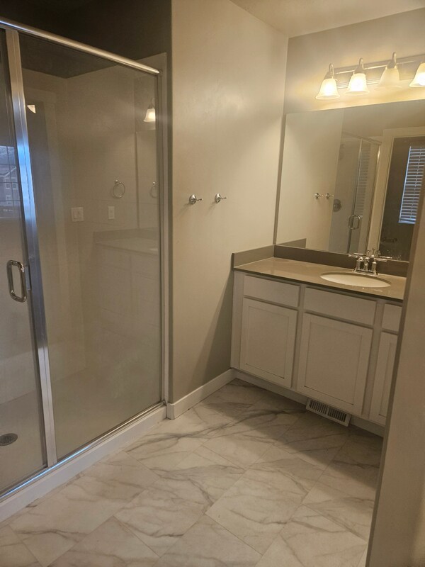 Building Photo - 1044 W Osprey Dr