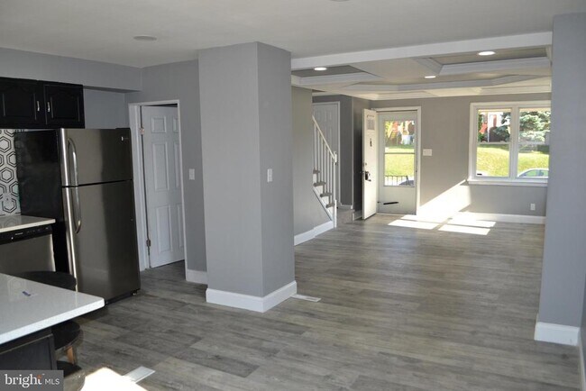 Foto del edificio - 7448 Durwood Rd