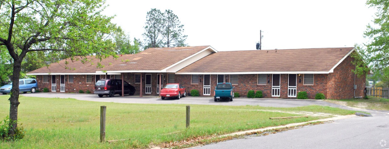 Primary Photo - Garden Spring Lane Apartments