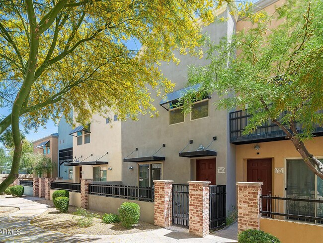 Foto del edificio - 1406 W Main St