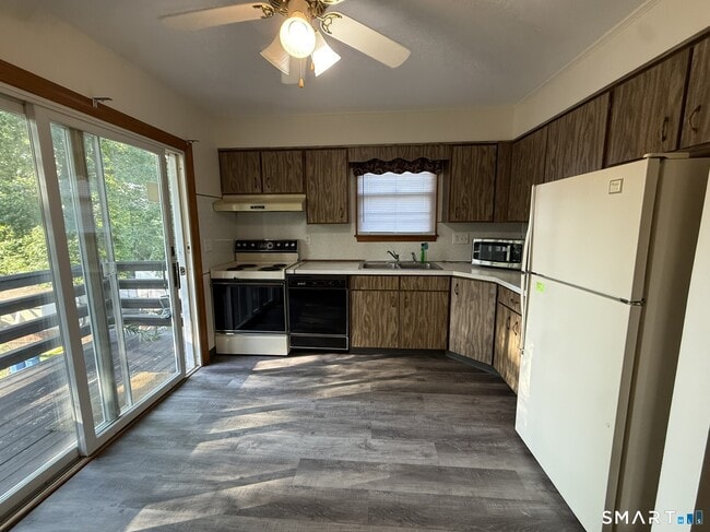 Building Photo - 463 Pierpont Rd