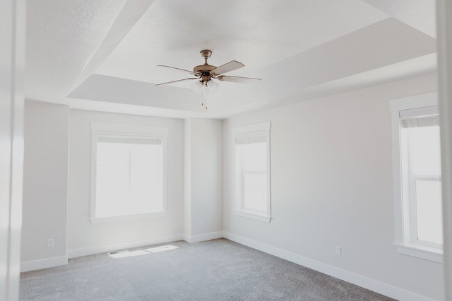 Master Bedroom - 182 E 2440 N