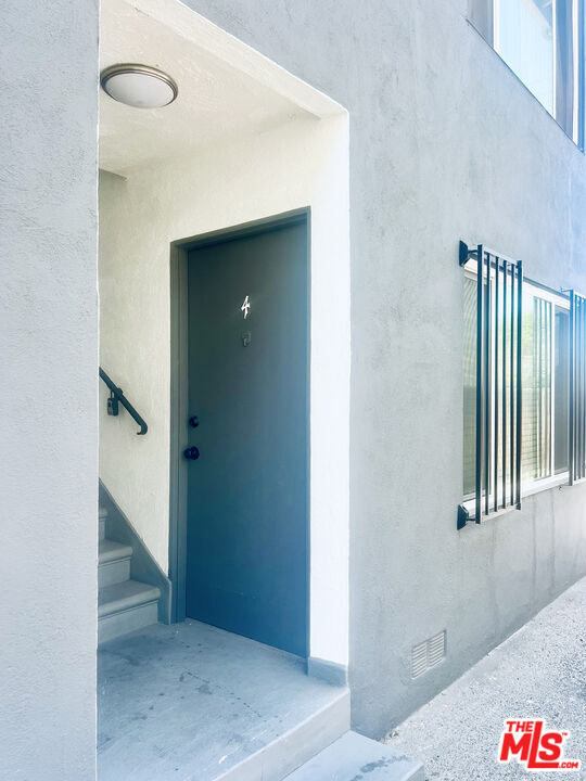 Foto del edificio - 853 N Hudson Ave