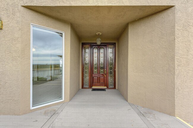 Building Photo - Amazing Rancho Murieta 3bd/2ba Townhouse w...