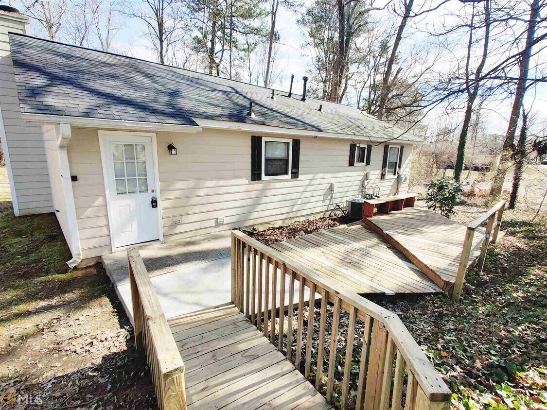 Primary Photo - 1455 Belle Meade Ct