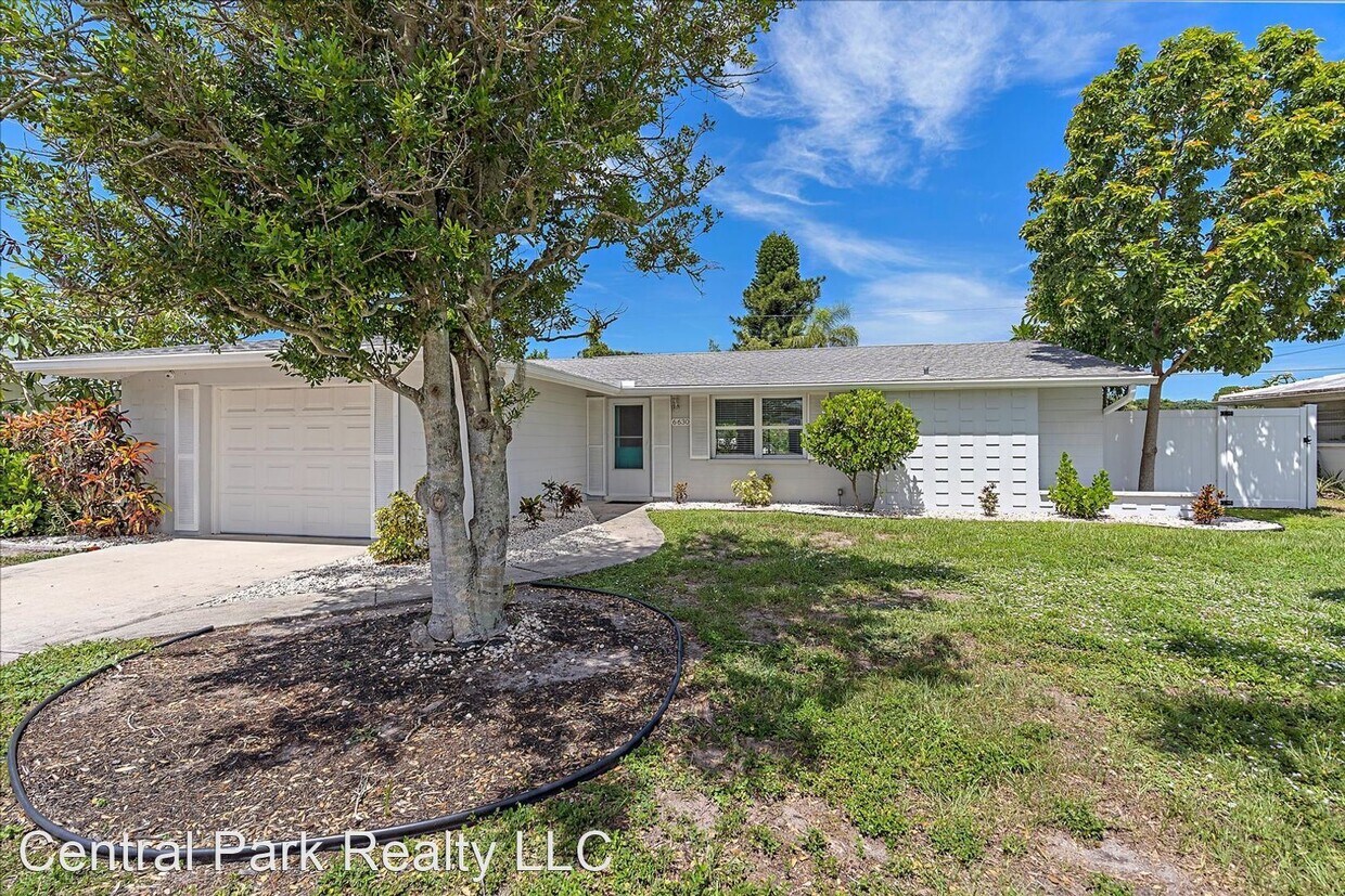 Primary Photo - 2 br, 2 bath House - 6630 Bowline Drive