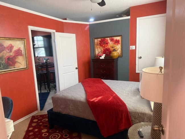 Building Photo - 15337 Southern Martin St