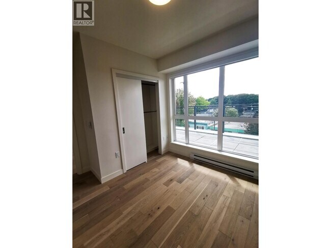 Photo du bâtiment - 209-209 E 20th Ave