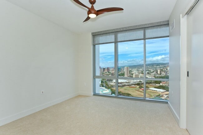 Foto del edificio - Convenient Luxury Living!! WELCOME TO WAIH...