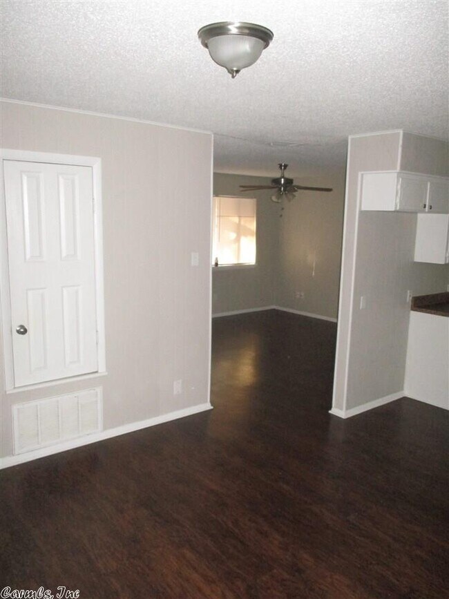 Foto del edificio - 110 Shelby Rd