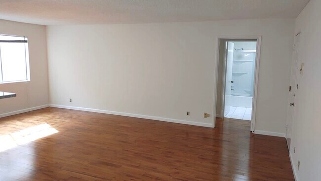 Foto del edificio - 11825 Courtleigh Dr