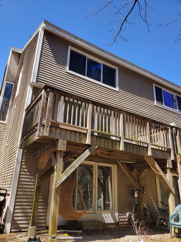 48 Orris Rd Unit H6 lower, Thornton, NH 03285 Condo for Rent in