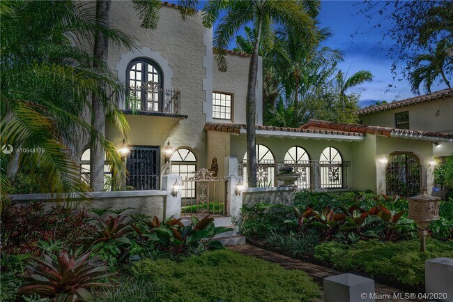 Foto del edificio - 555 NE 58th St