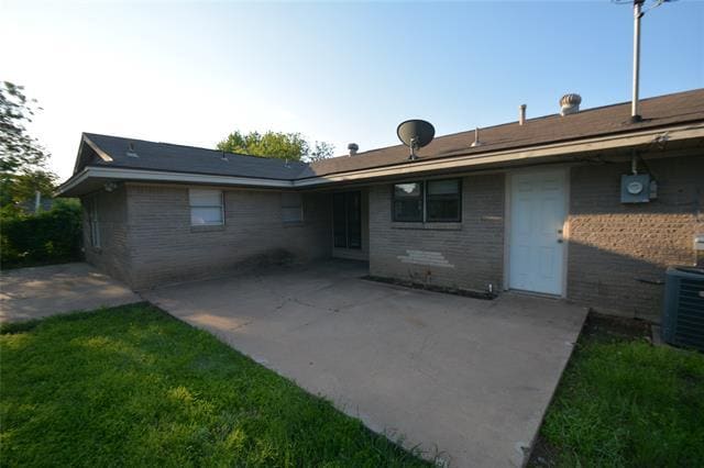 Building Photo - 8108 Redwood Dr