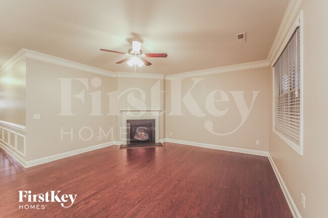 Foto del edificio - 124 Ridgemont Ln