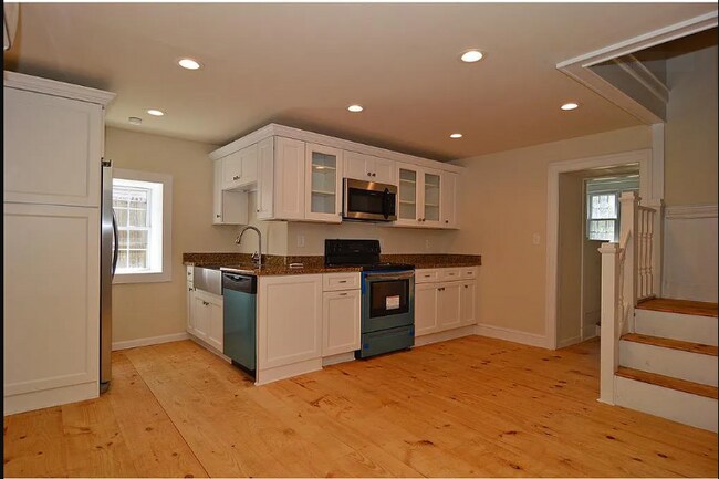 Kitchen - 286 Schuylkill Rd