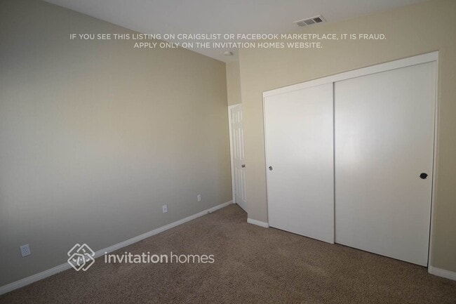 Building Photo - 33885 Pinehurst Dr