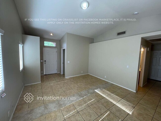 Foto del edificio - 8338 W Hubbell St