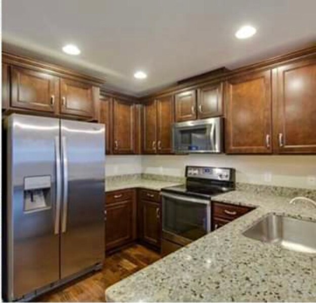 Cocina compartida - 2026 Hickory Brook Drive