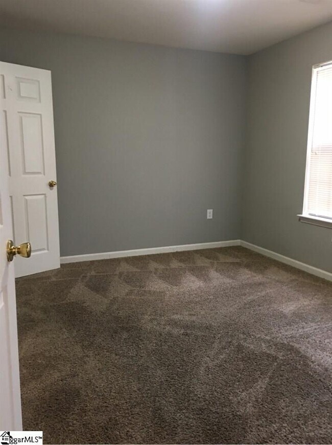 123 University Village Dr, Central, SC 29630 Condo for Rent in