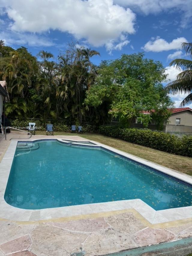 Foto del edificio - 10860 NW 40th St