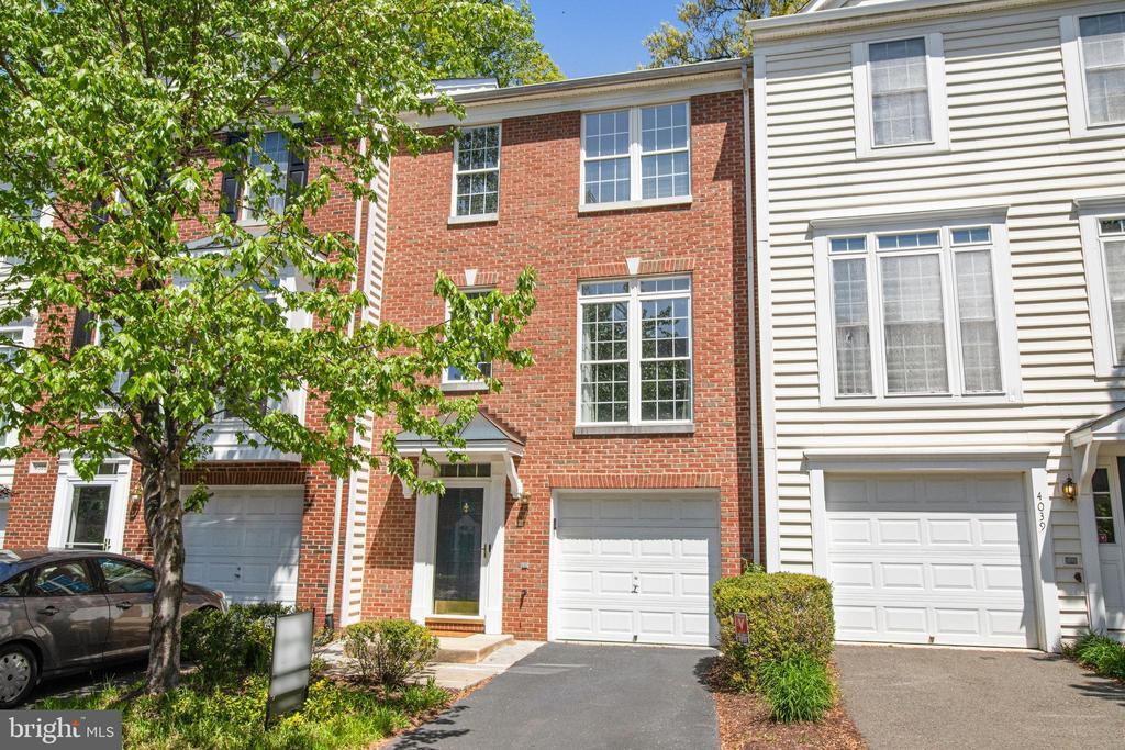Foto principal - 4037 Fairfax Center Hunt Trail