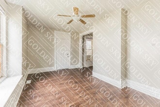 Building Photo - 805 W Main St