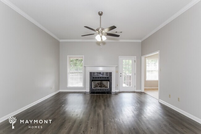 Foto del edificio - 8747 Rolling Hills Dr