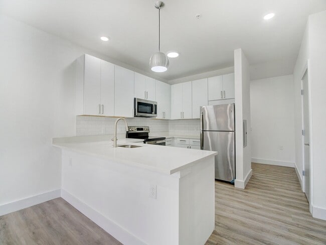Building Photo - 1127 Stuyvesant Ave.