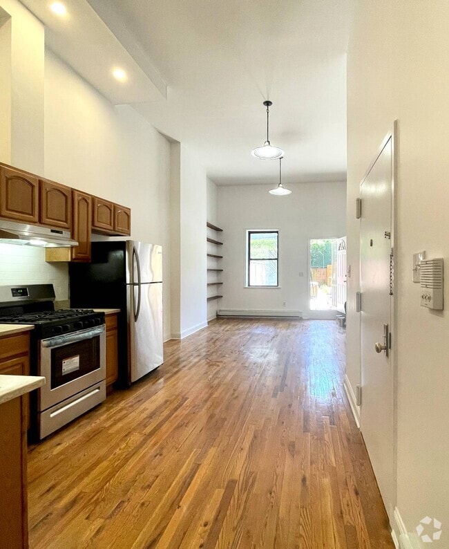 Building Photo - 224 Sackett St