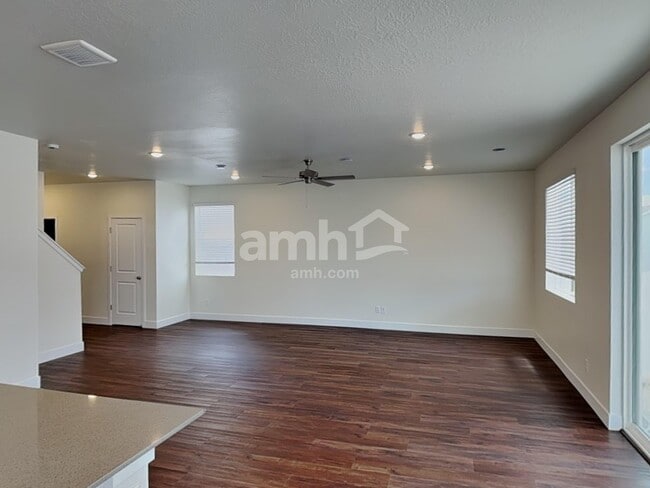 Building Photo - 7123 Woods Rose Dr