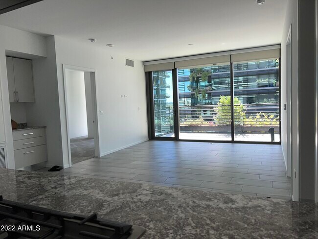 Building Photo - 7180 E Kierland Blvd