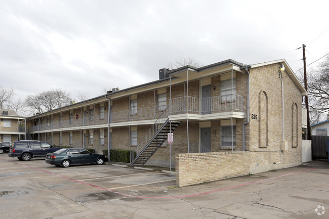 Hampton Gardens Apartments Desoto Tx Apartments Com