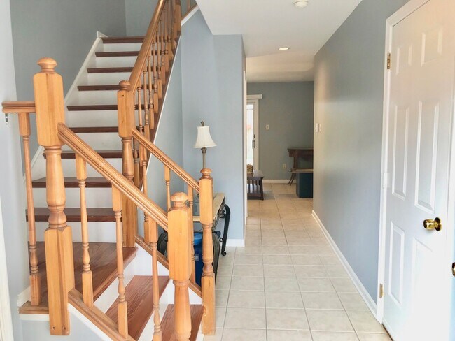 Foto del edificio - RARELY OFFERED IN PACKER PARK 3BR/2.5BA HOME w/Garage, Patio & Deck!
