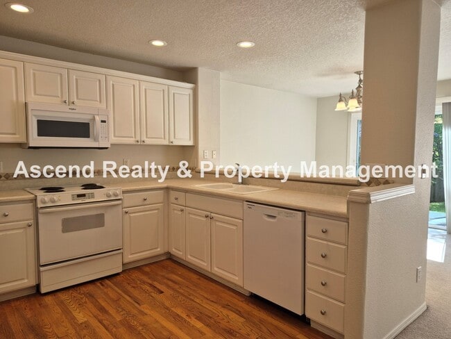 Building Photo - Available NOW! 1 Small Pet OK, Great Bethany Neighborhood, Fenced Yard, New Interior Paint/Dishwa...