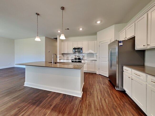 Foto del edificio - 534 Plumeria Ln
