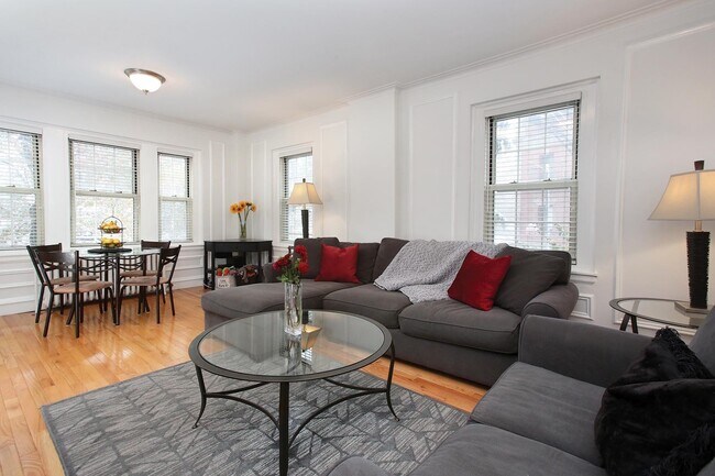Foto del edificio - 1454 Beacon St
