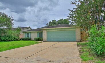 Building Photo - 18531 Lippizaner Dr