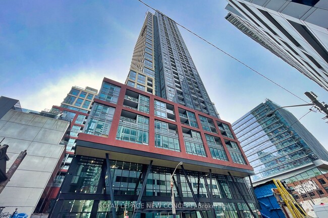 Building Photo - 108 Peter St