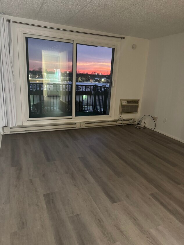 Foto del edificio - 9074 Terrace Dr