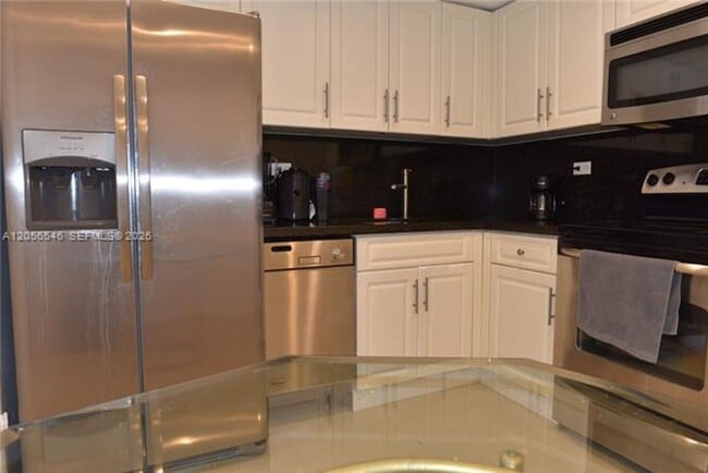 Photo - 5555 Collins Ave cu-8K , Miami Beach, FL 33140 House